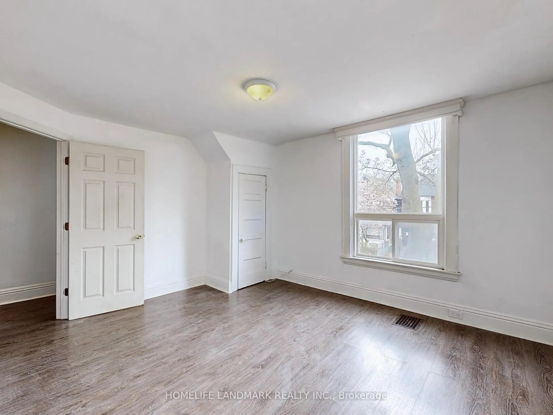609 Ossington Avenue #Upper