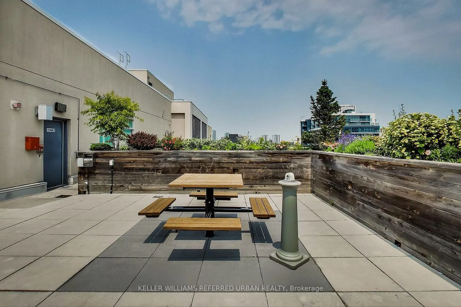 230 King Street E #304
