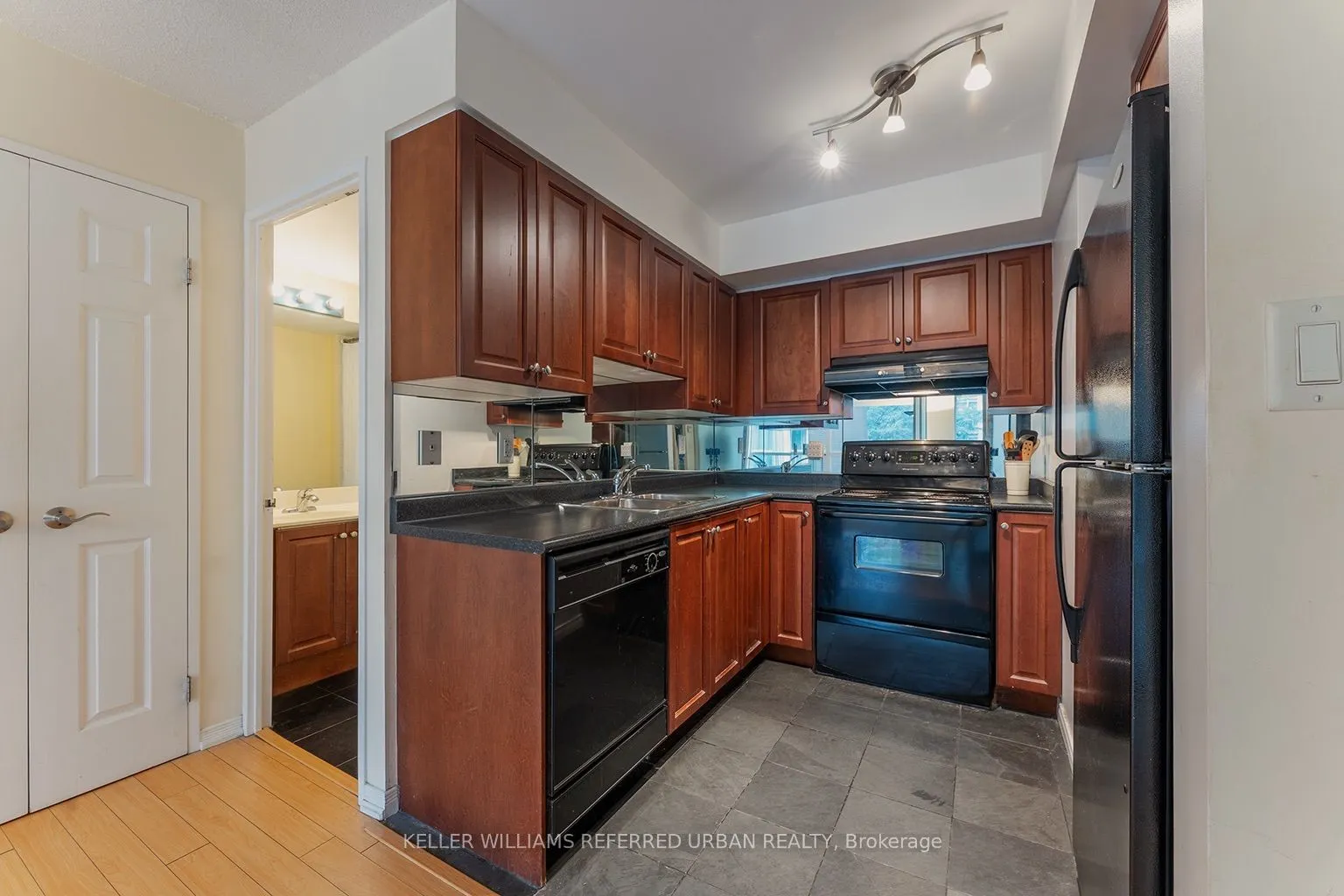 230 King Street E #304