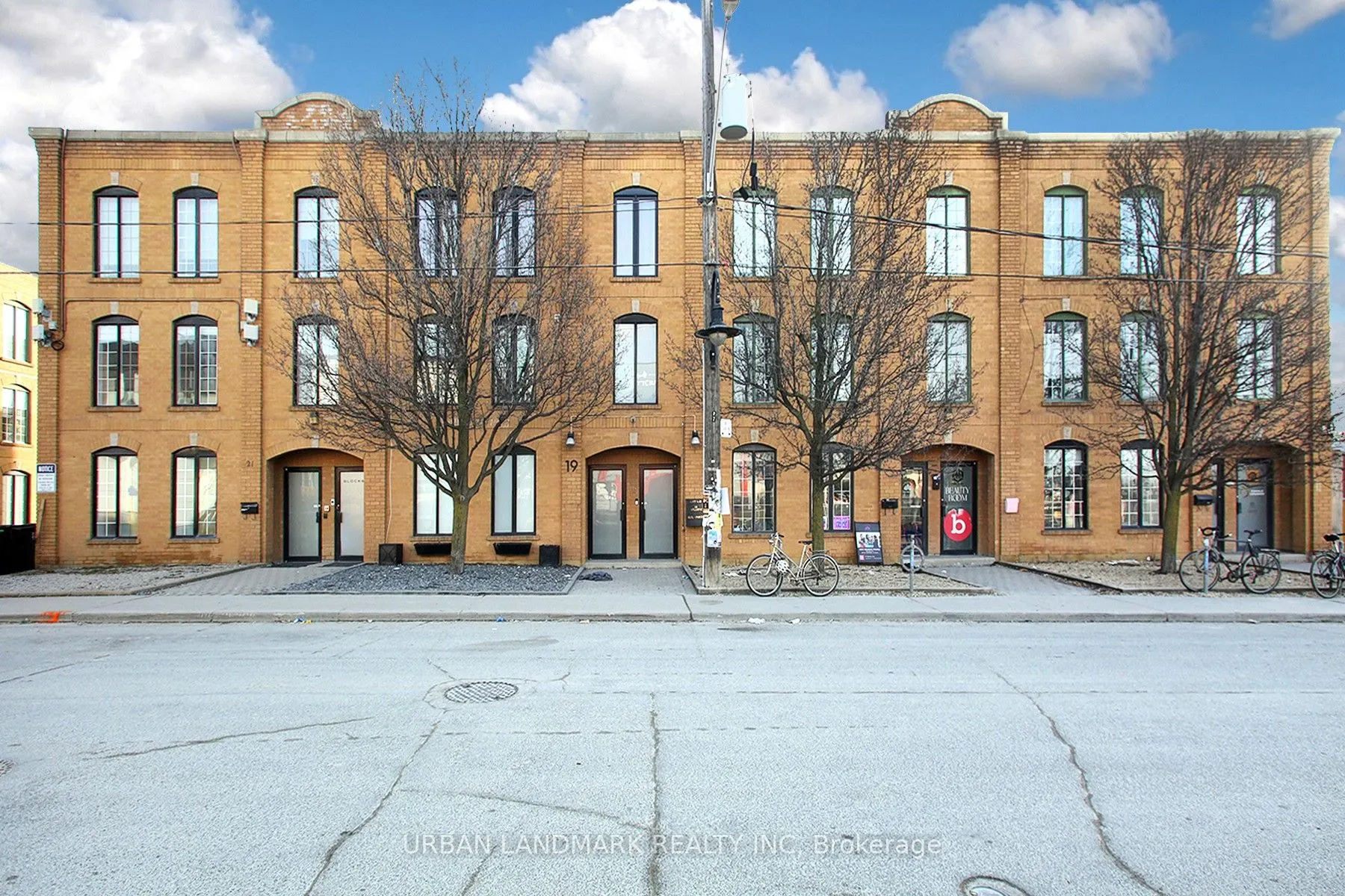 21 Atlantic Avenue #C