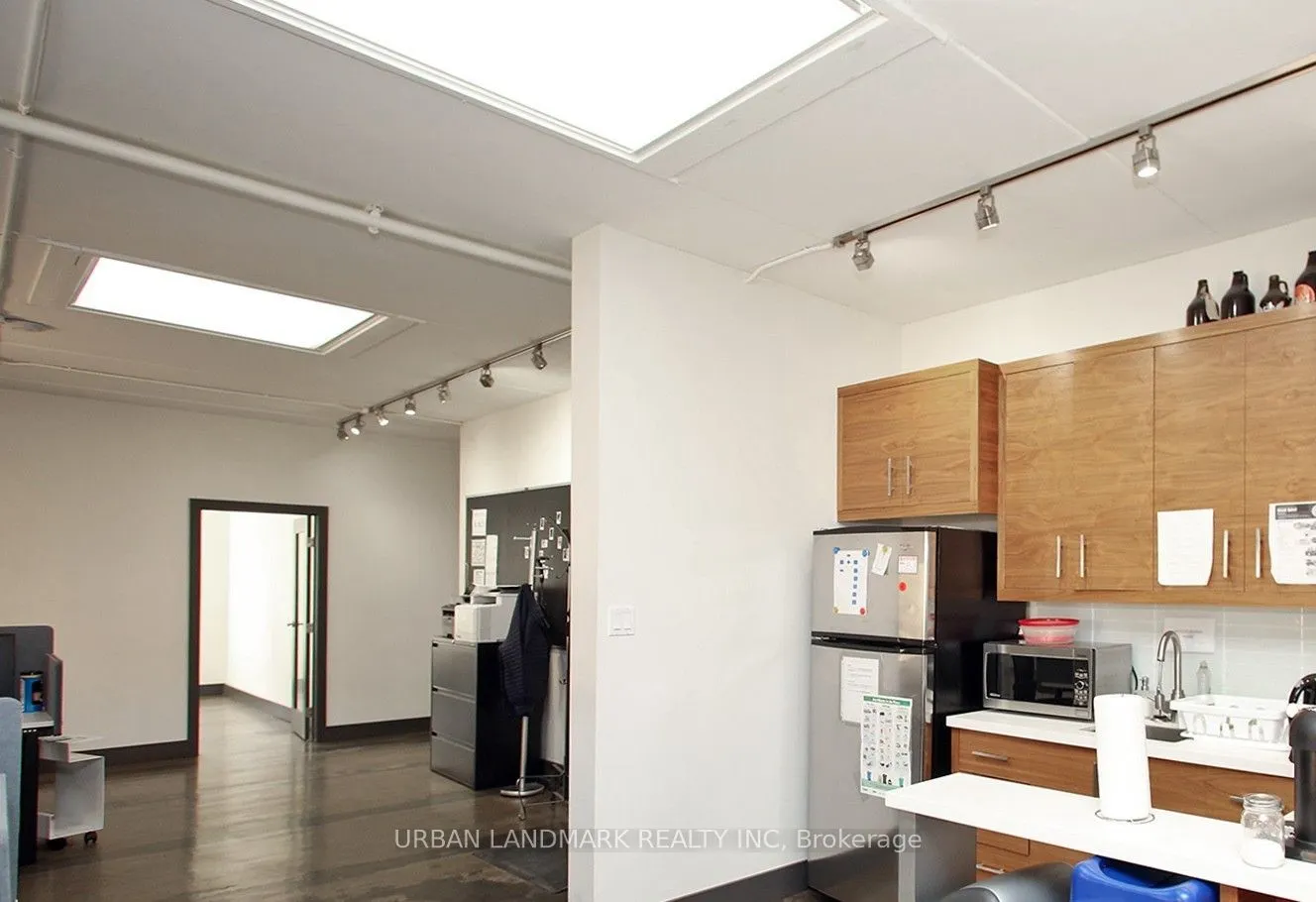21 Atlantic Avenue #C