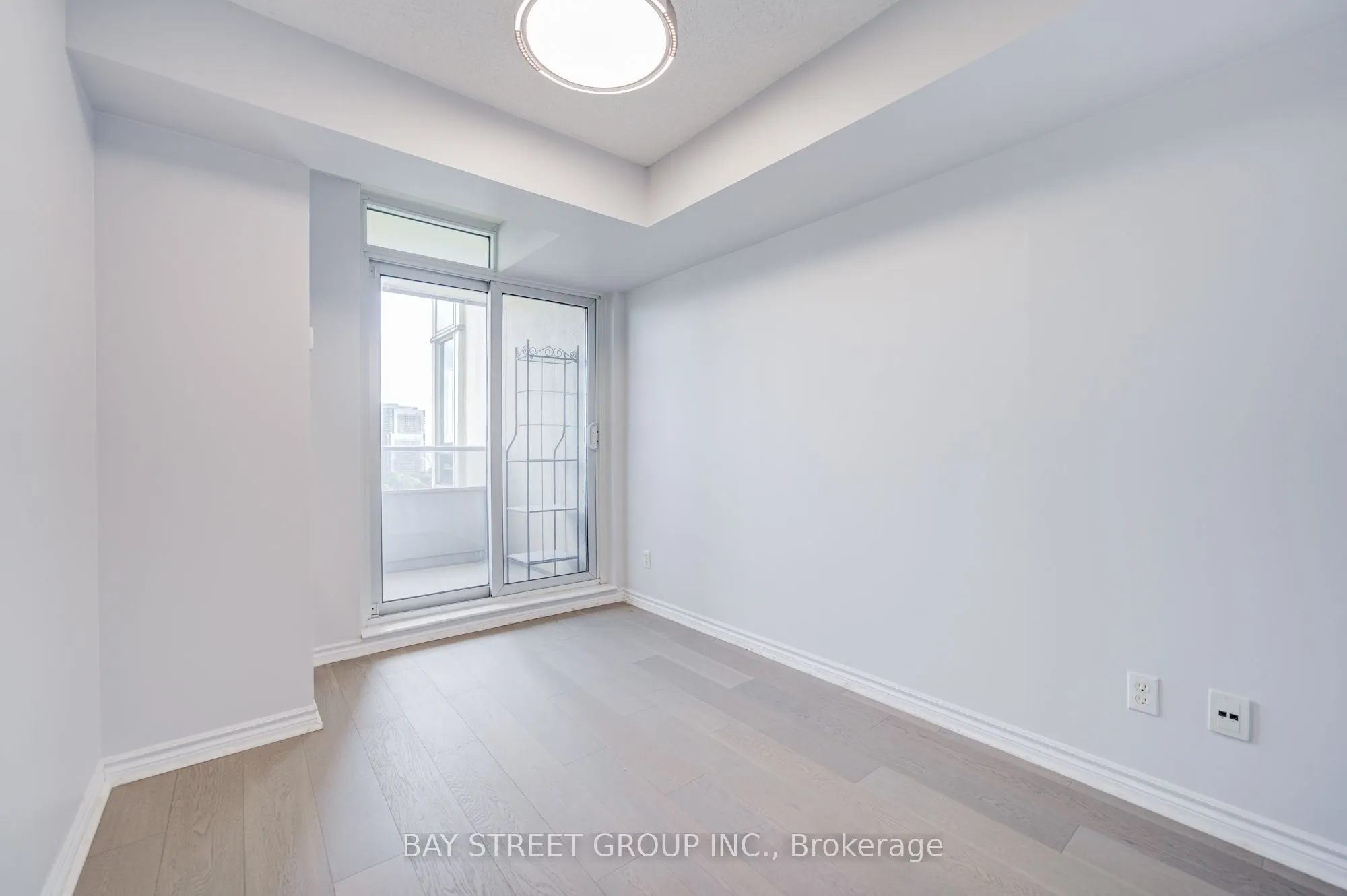 8 Rean Drive #1505