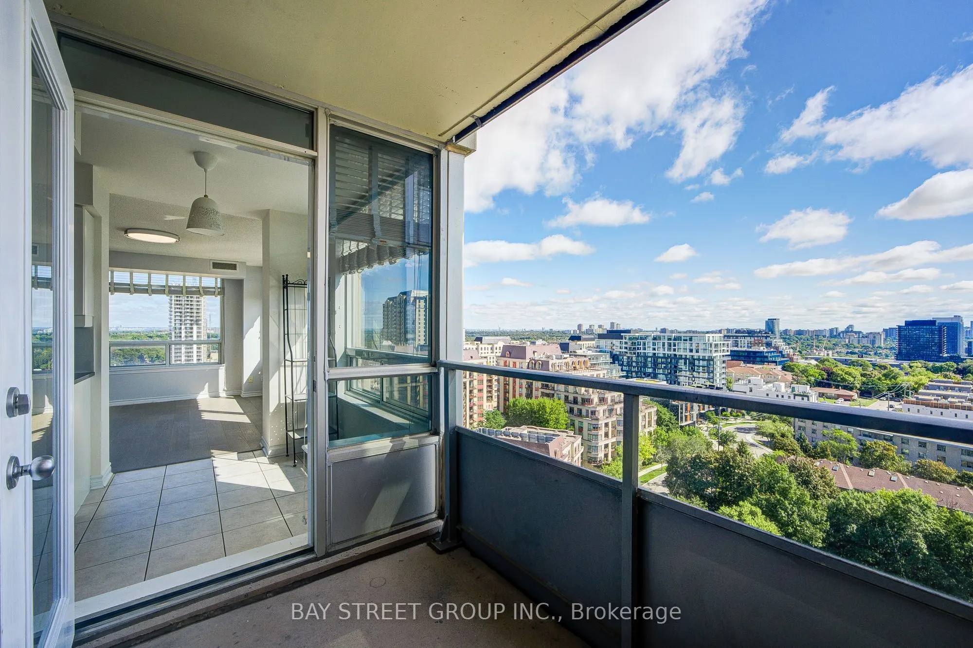8 Rean Drive #1505