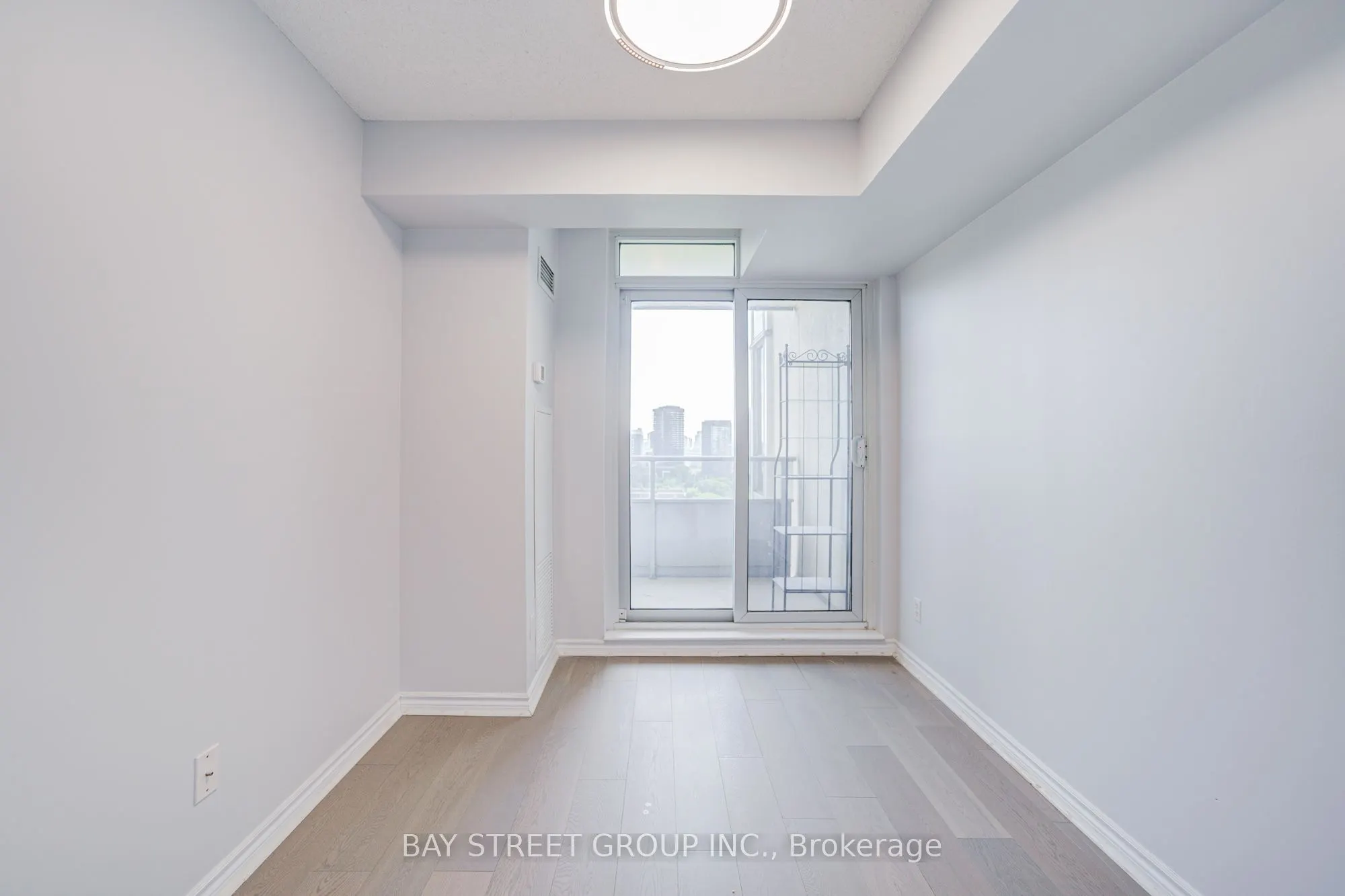 8 Rean Drive #1505