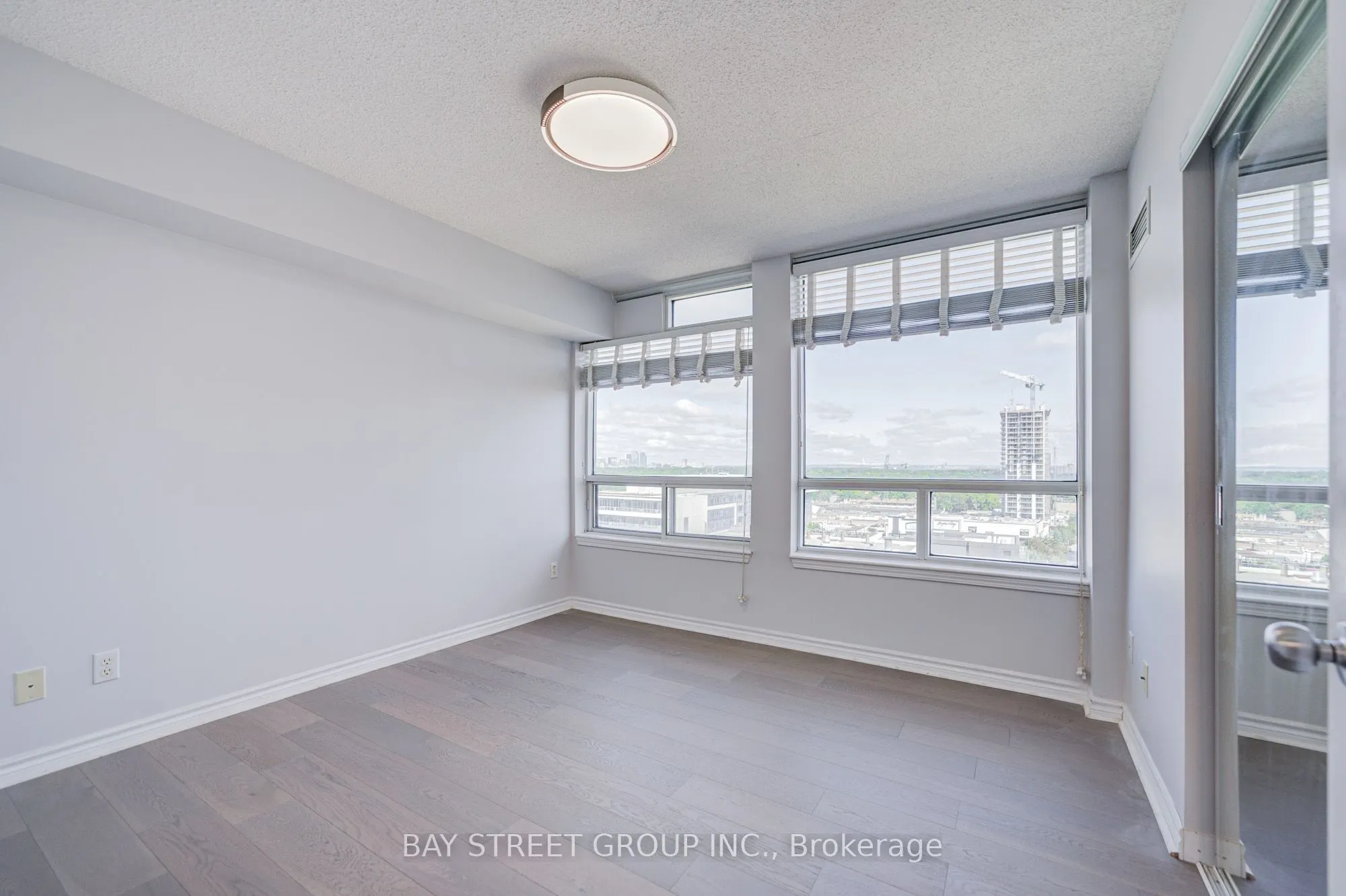 8 Rean Drive #1505