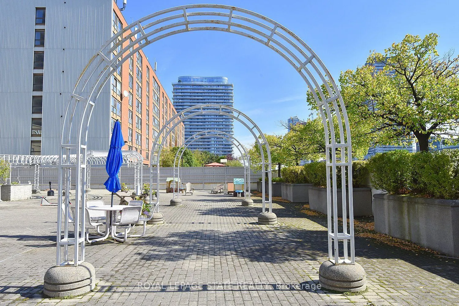 25 The Esplanade #1611