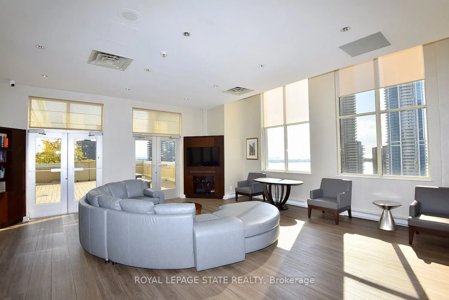 25 The Esplanade #1611