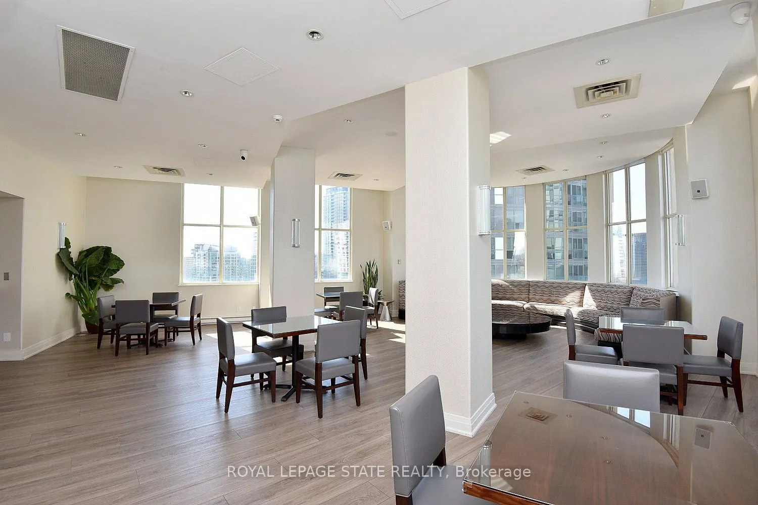 25 The Esplanade #1611