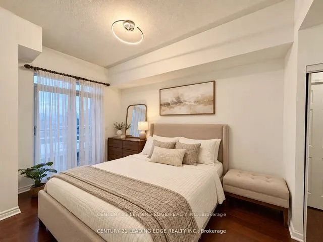 18 Kenaston Gardens #712