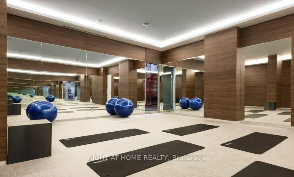 1030 King Street W #1204