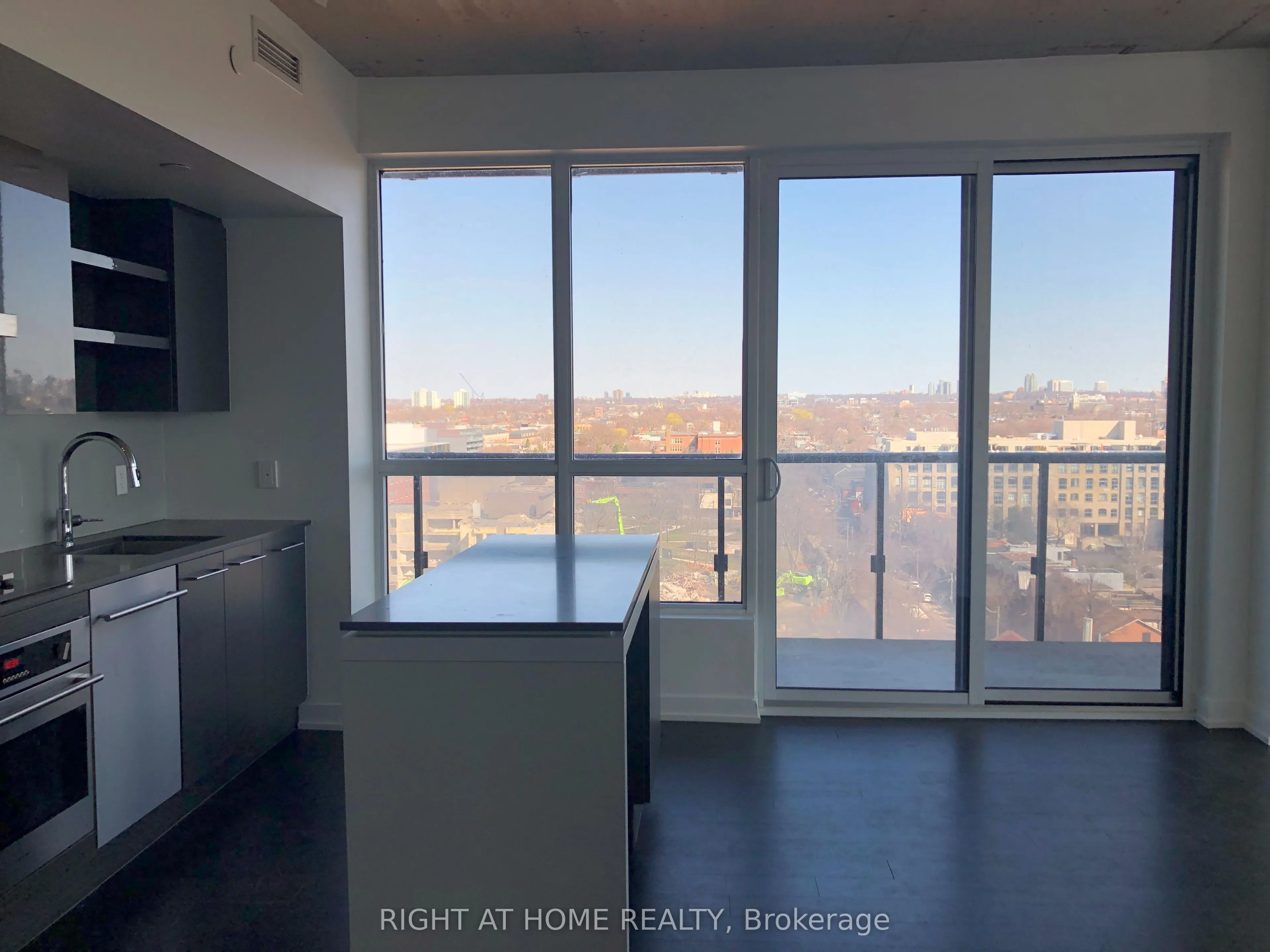 1030 King Street W #1204