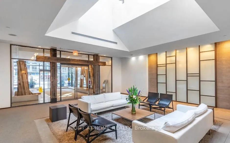 1030 King Street W #1204