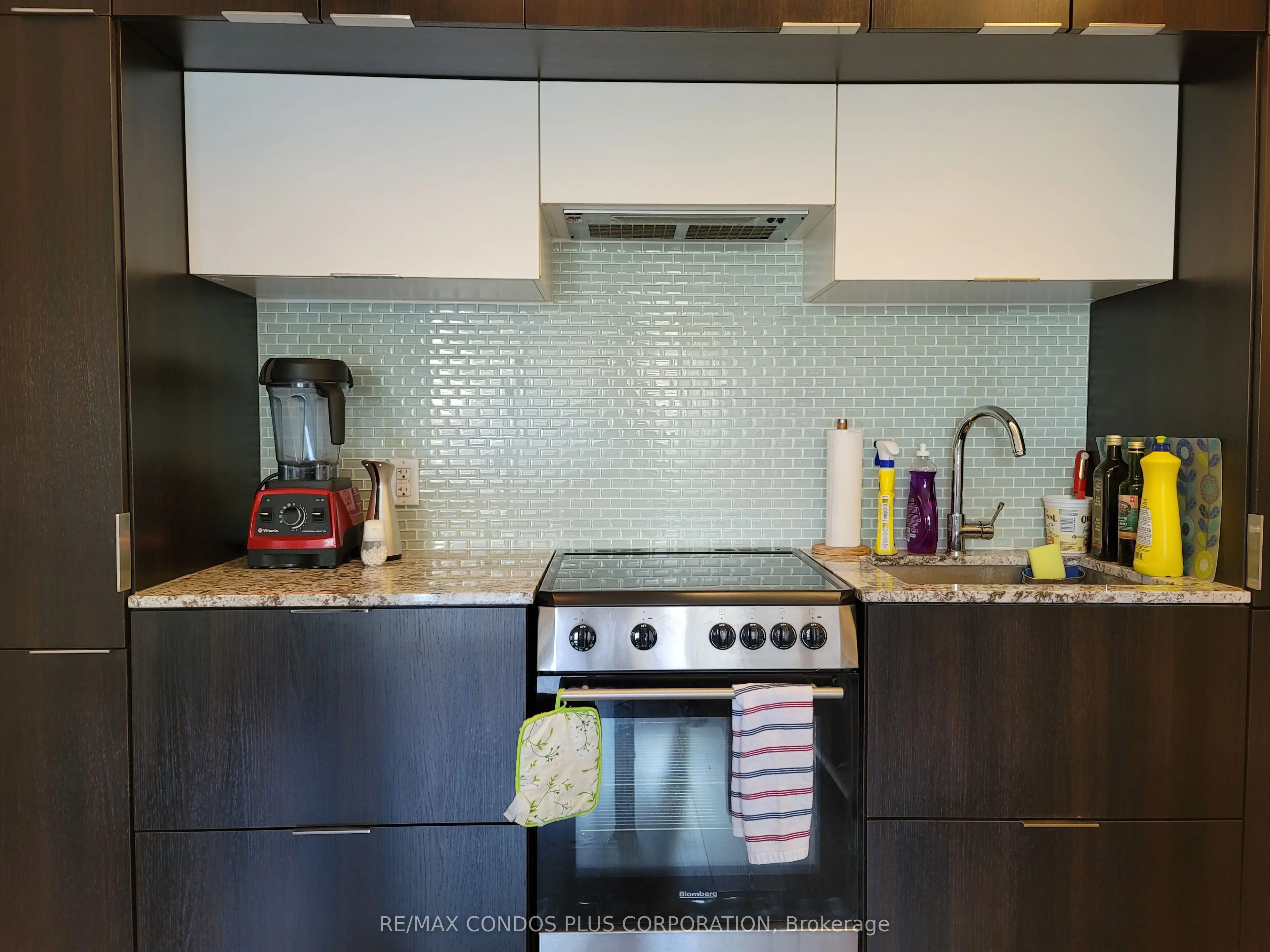 159 Dundas Street E #710