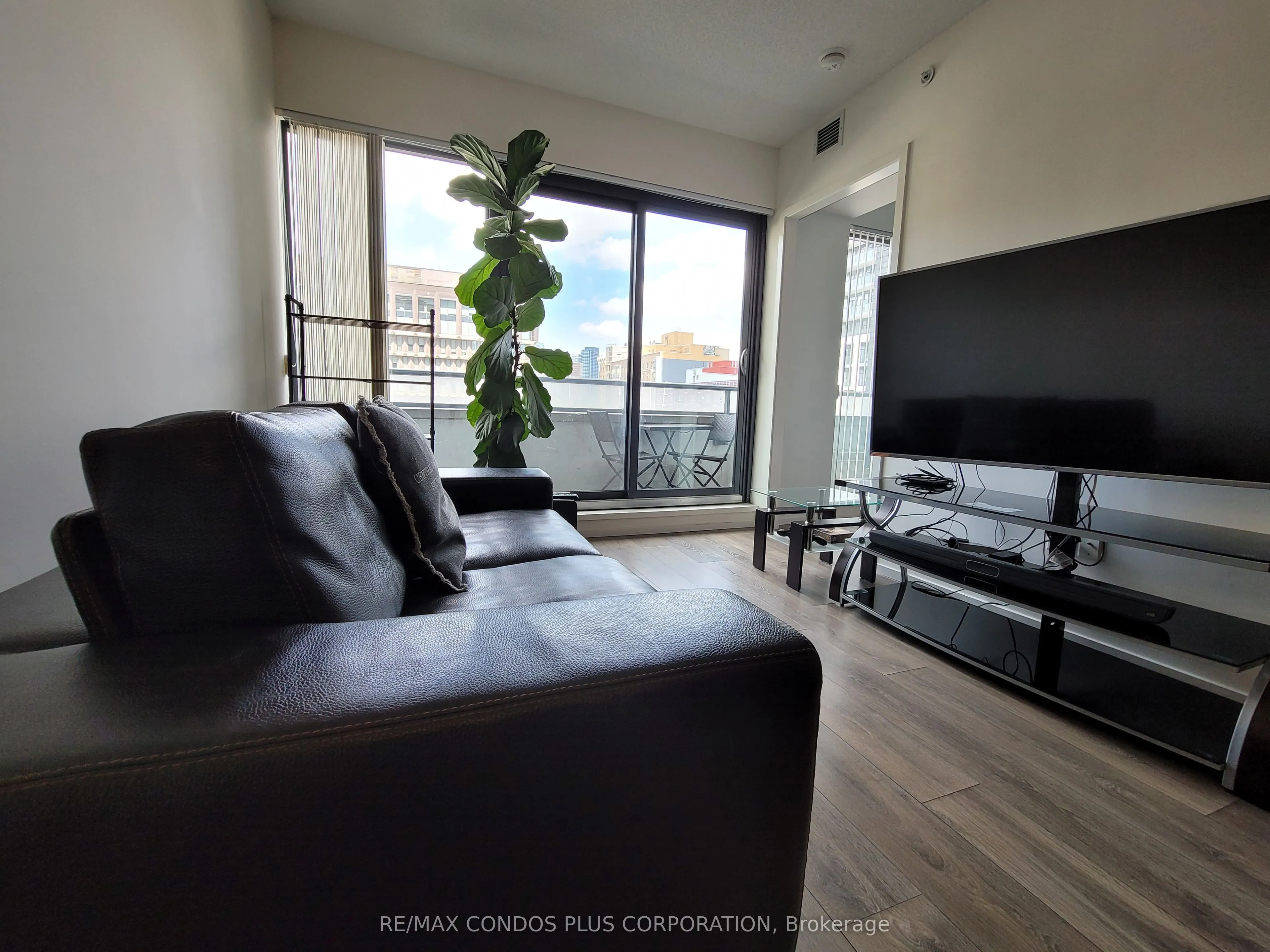 159 Dundas Street E #710