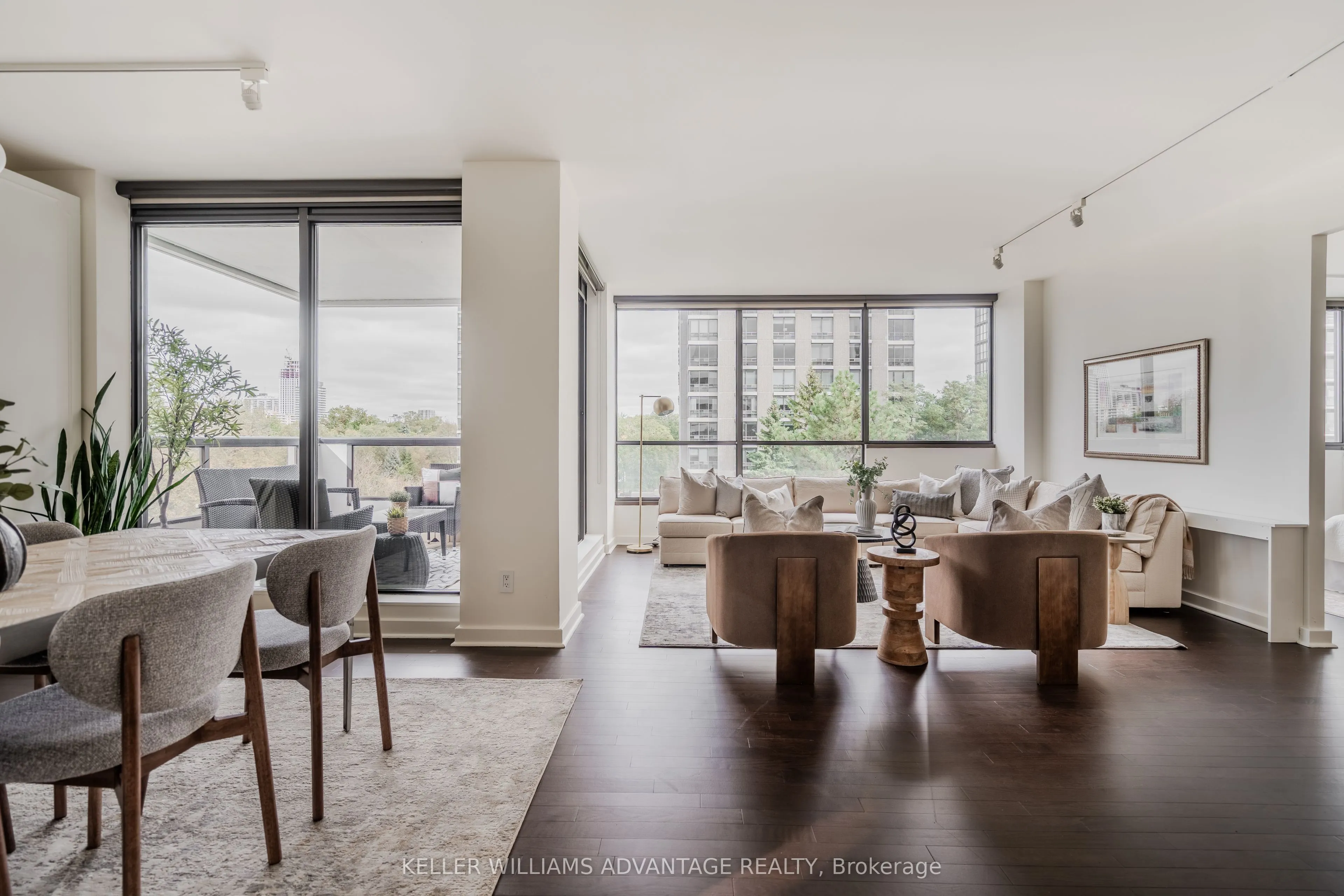 616 Avenue Road #401