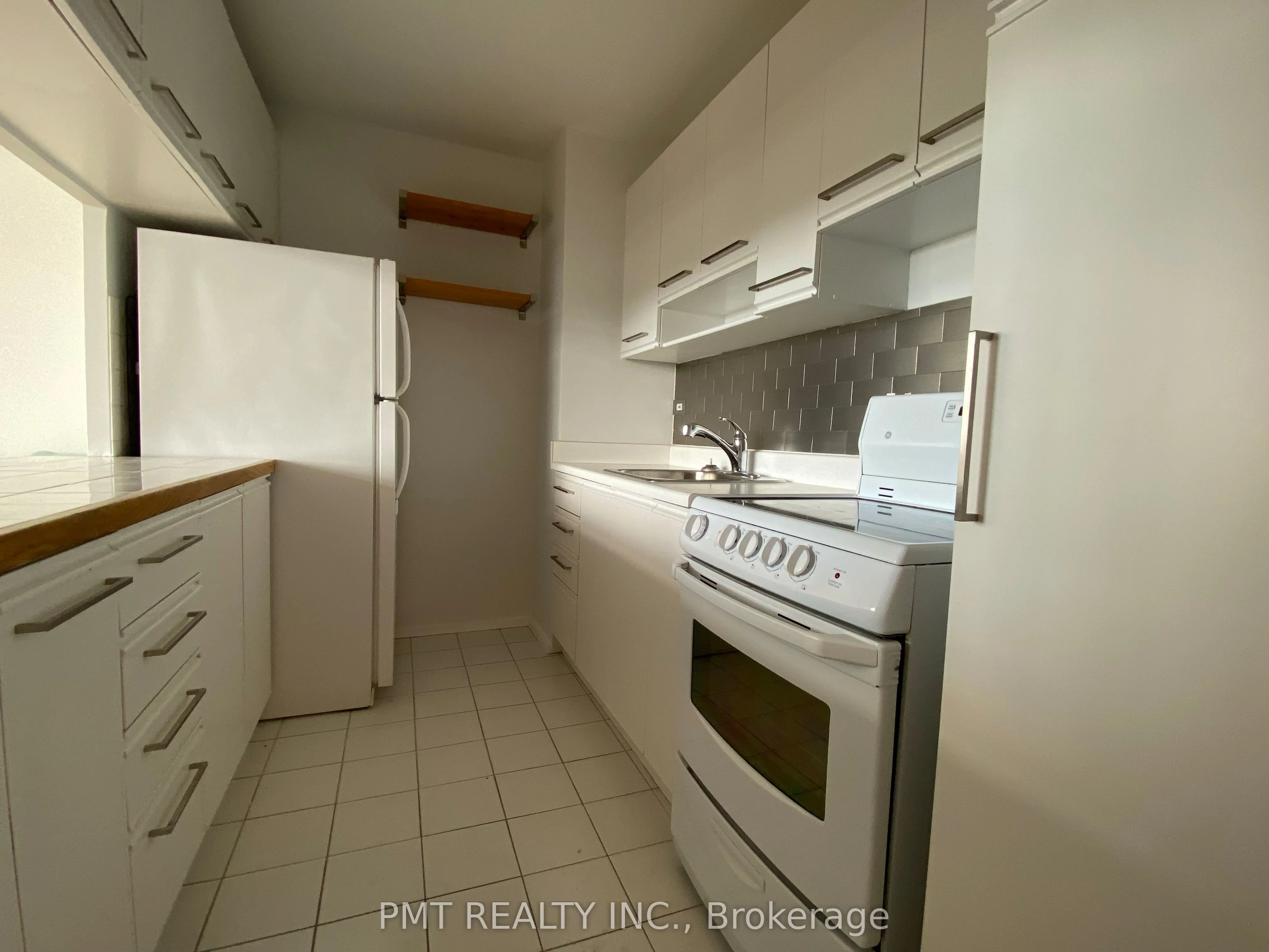 580 Christie Street #606