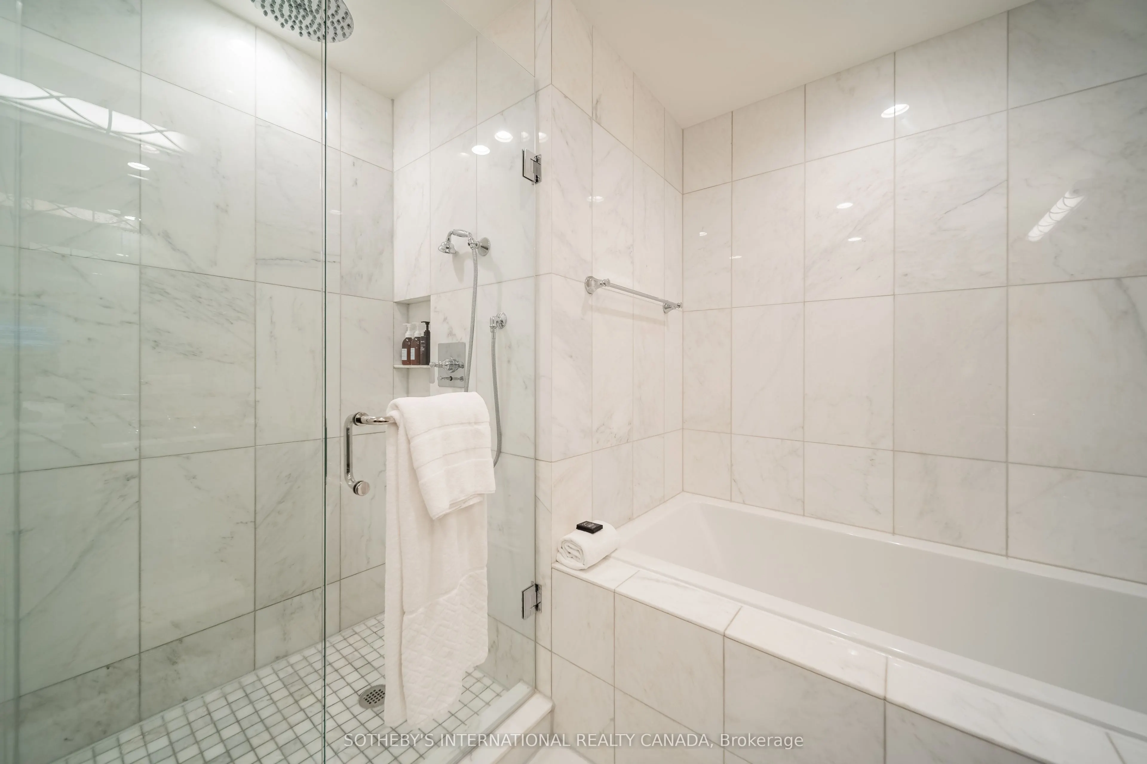 325 Bay Street #1905