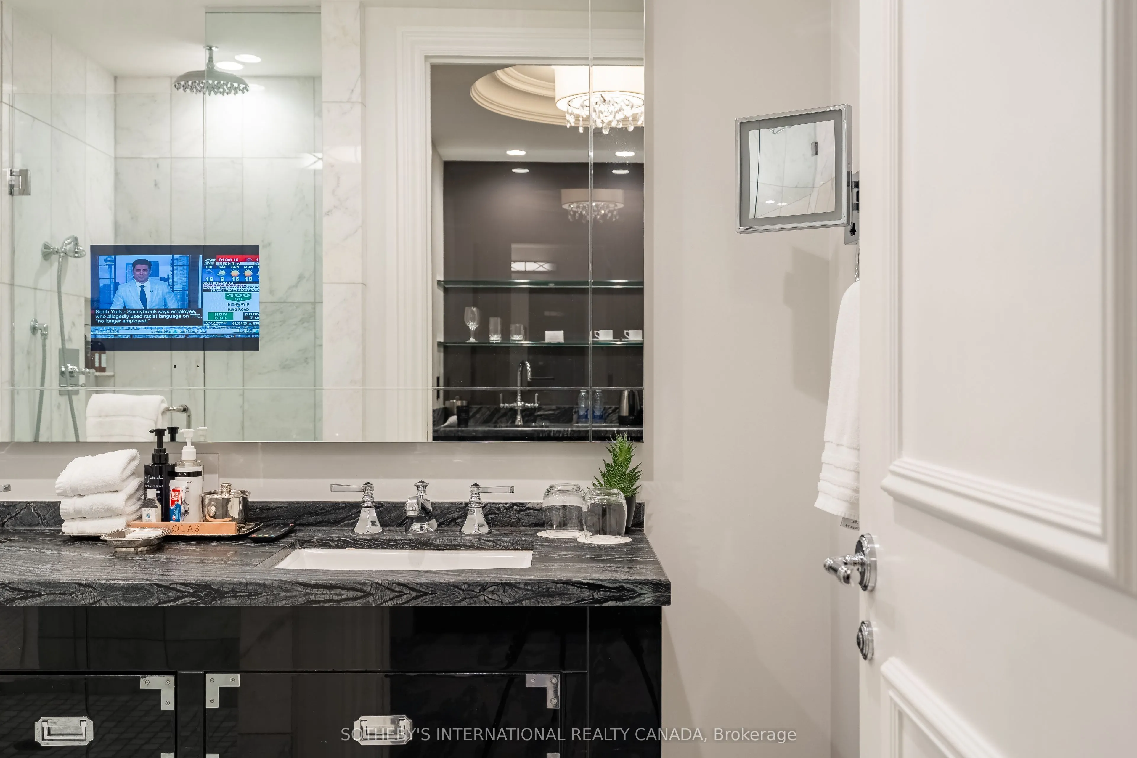 325 Bay Street #1905