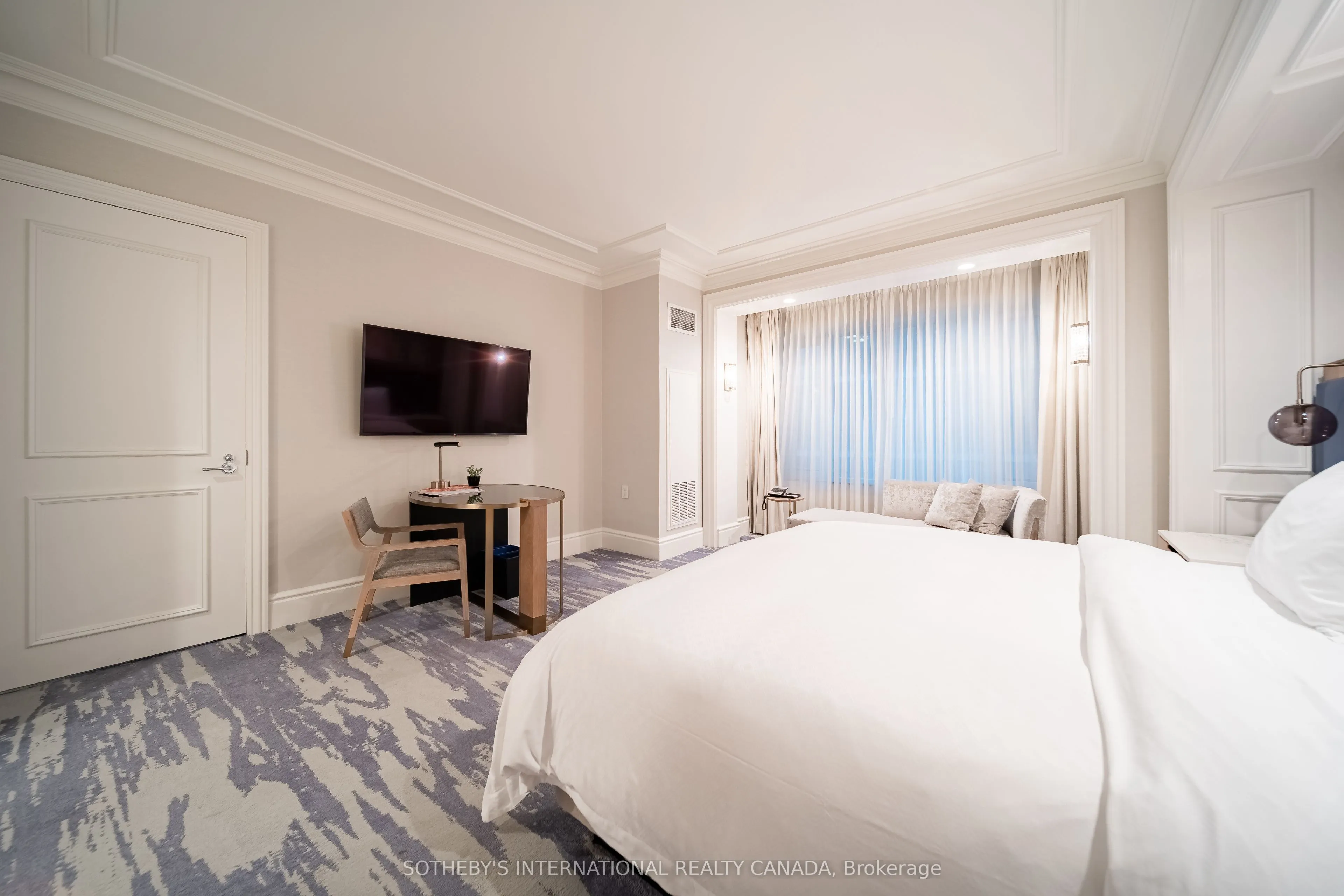 325 Bay Street #1905