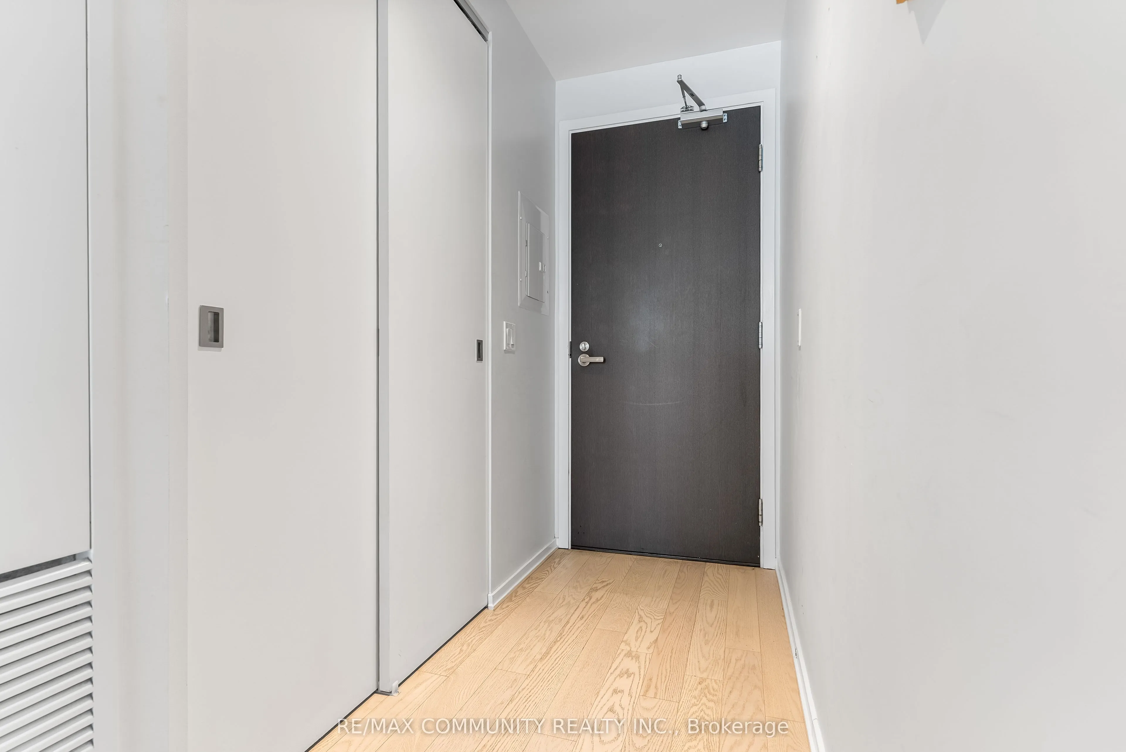 16 Bonnycastle Street #2102