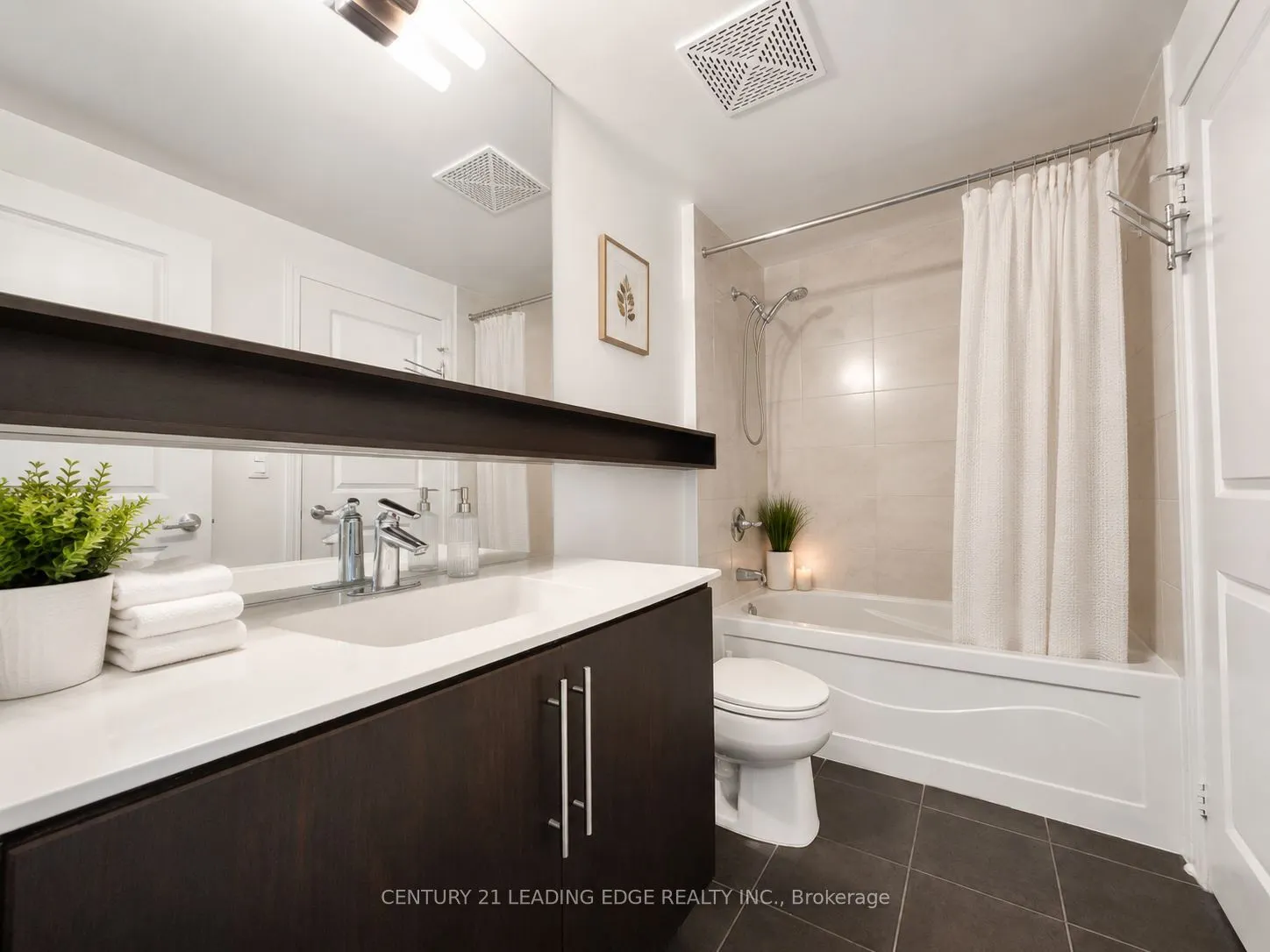 2885 Bayview Avenue #404