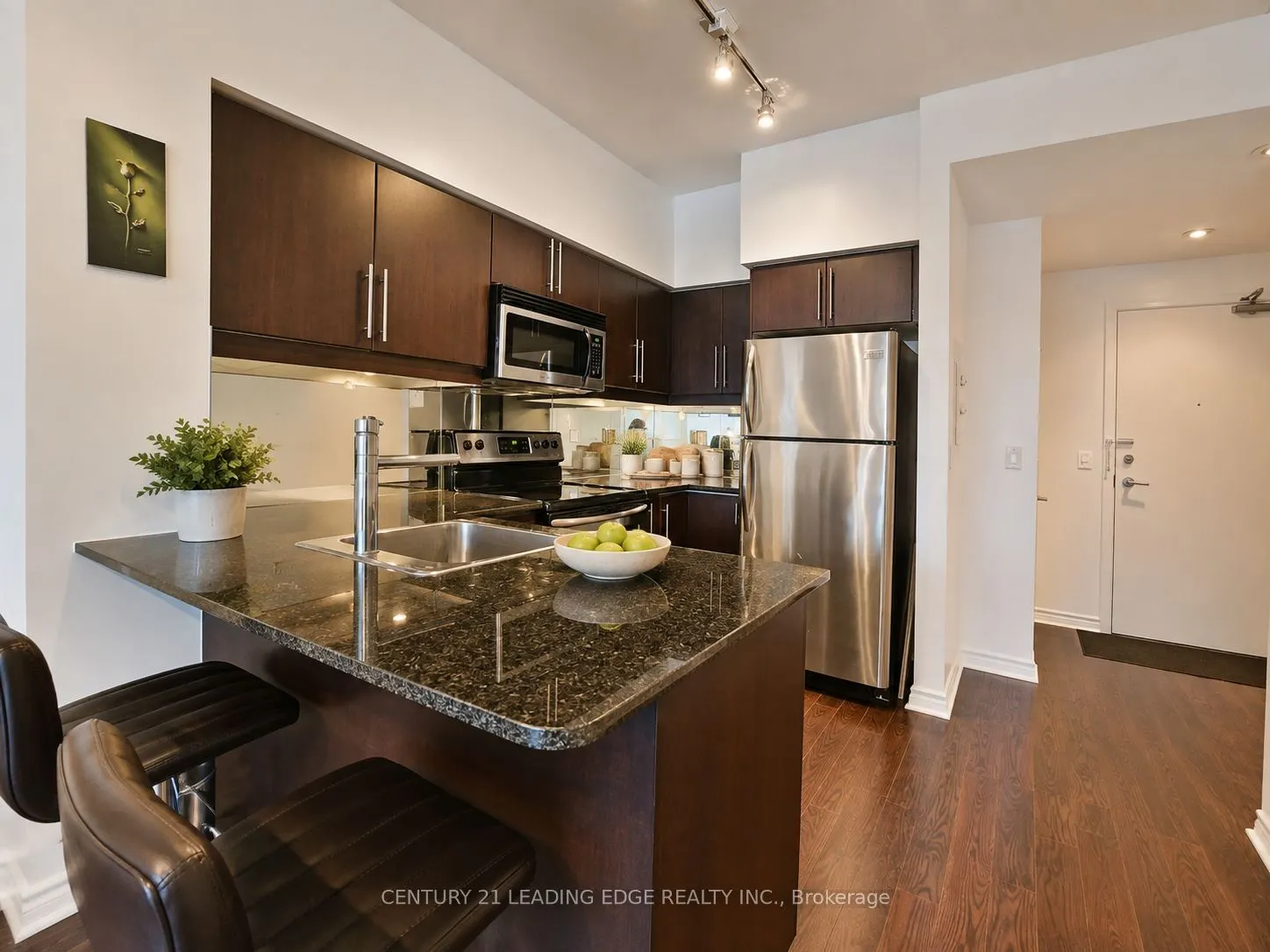 2885 Bayview Avenue #404