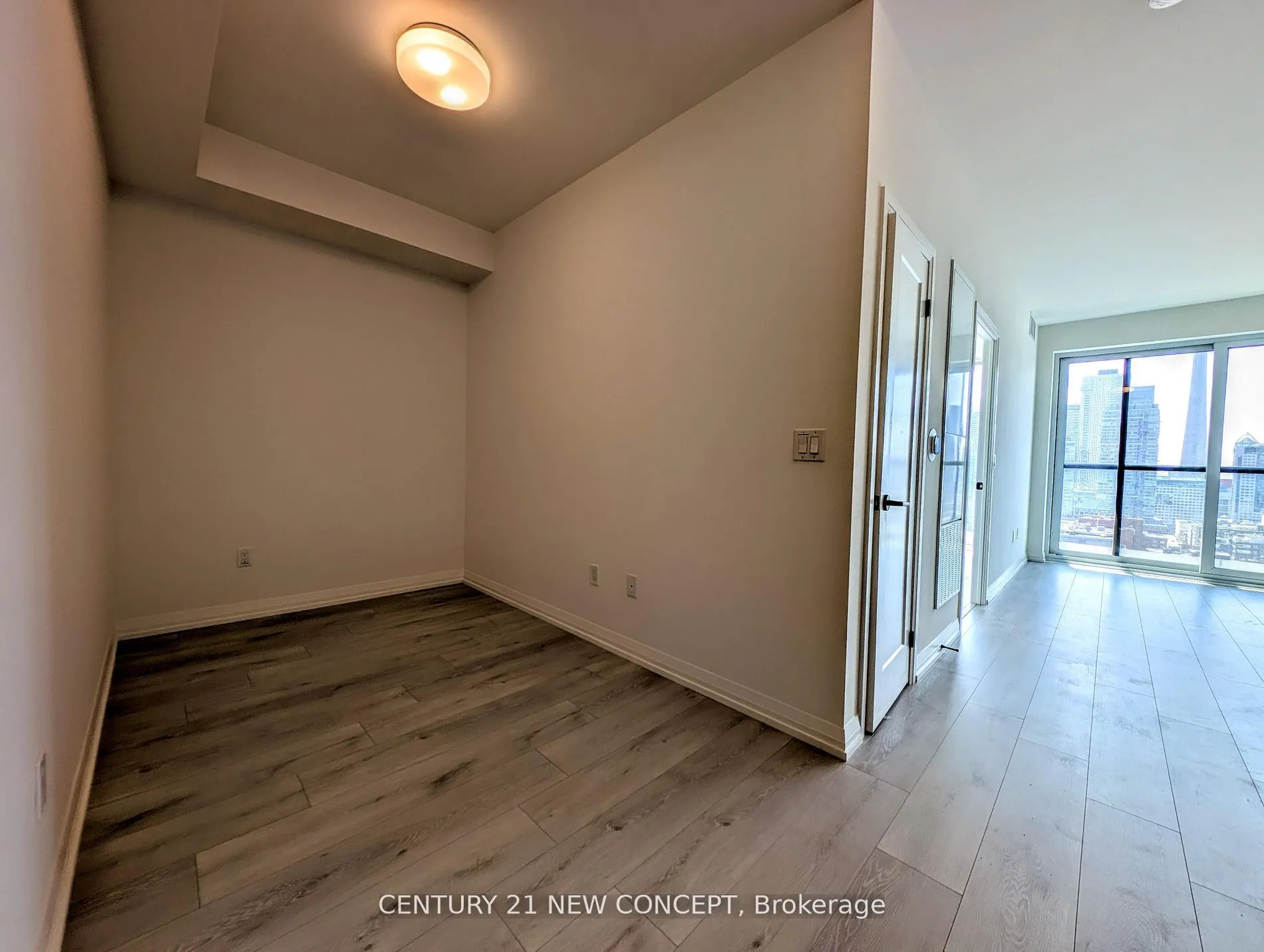 280 Dundas Street #2807