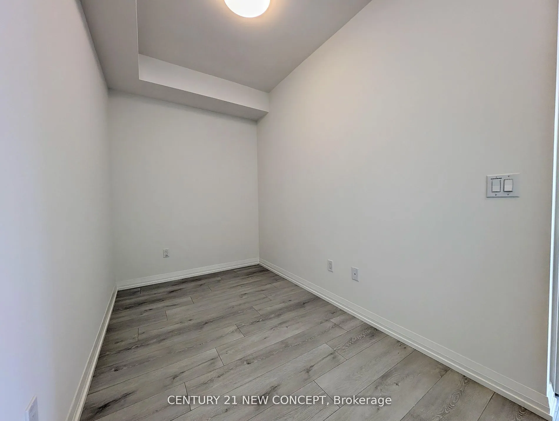 280 Dundas Street #2807
