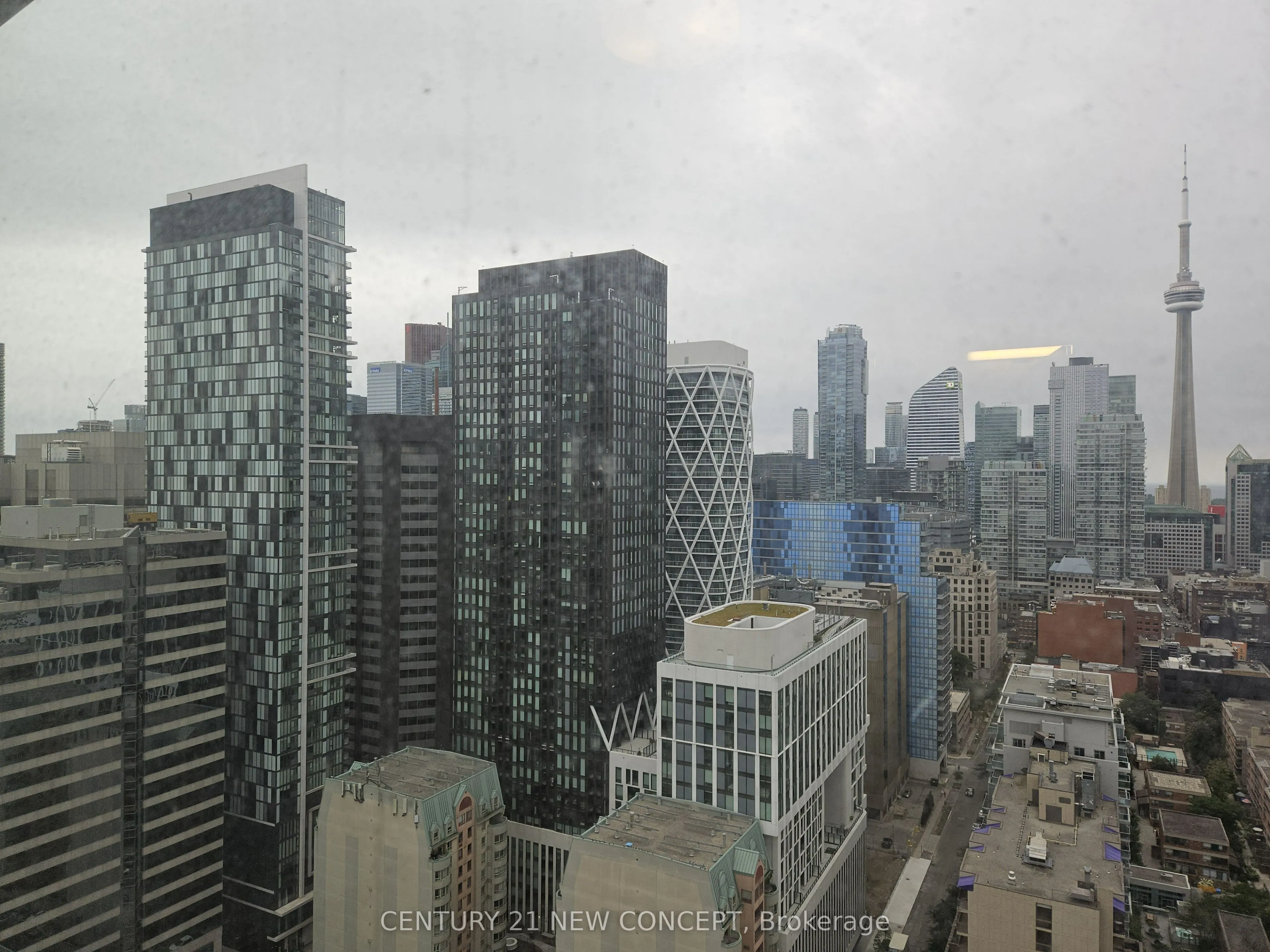 280 Dundas Street #2807