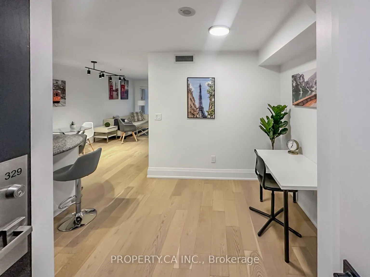 250 Wellington Street #329