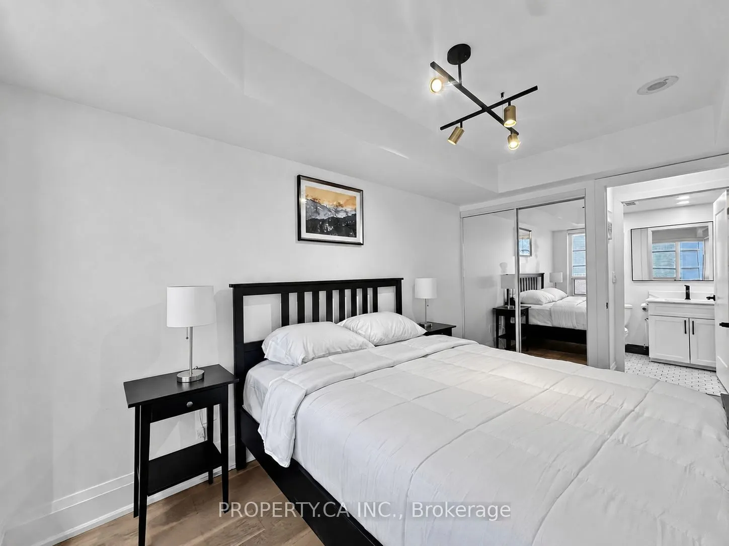 250 Wellington Street #329