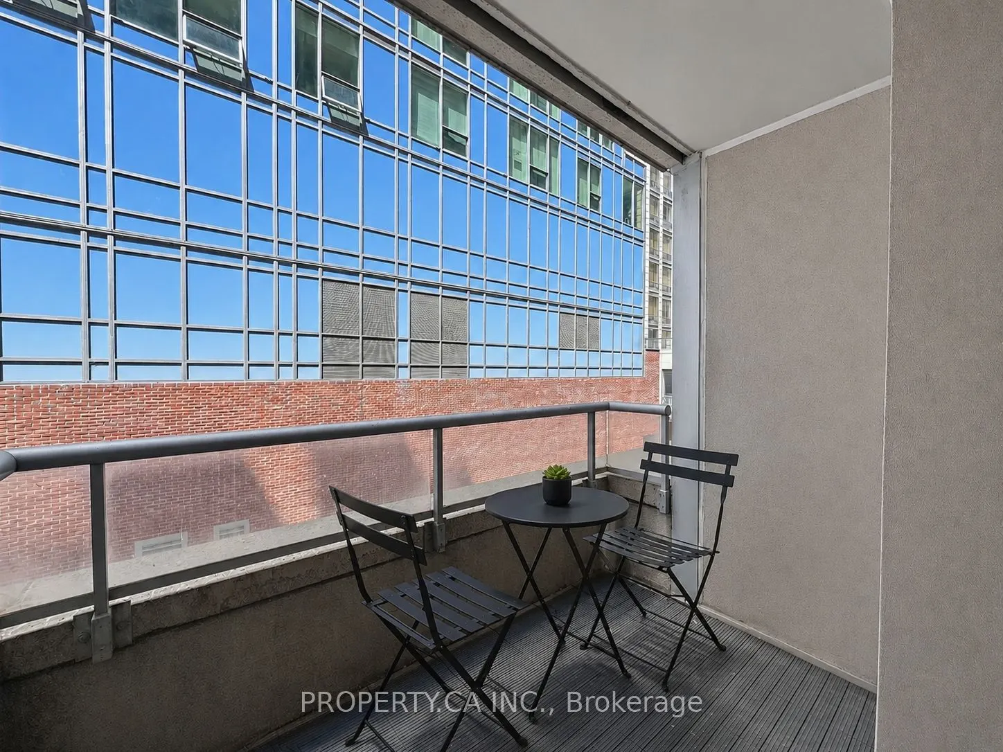 250 Wellington Street #329