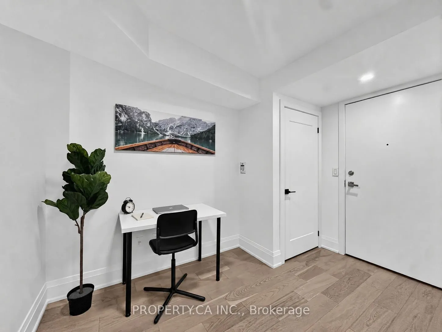 250 Wellington Street #329