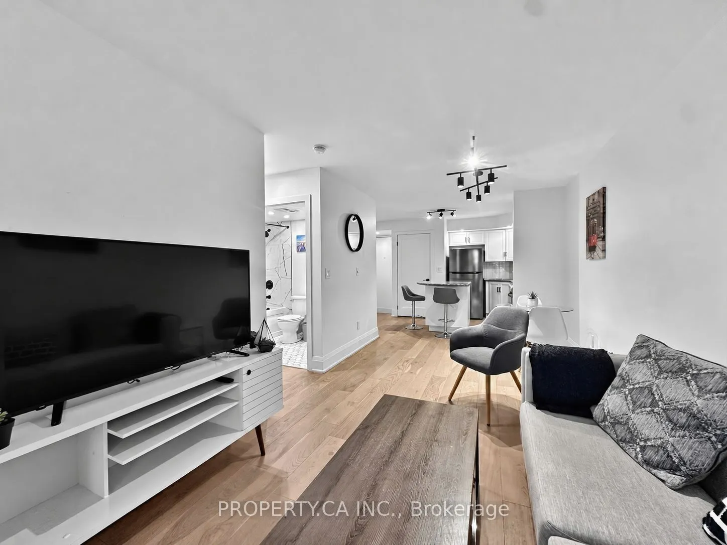 250 Wellington Street #329