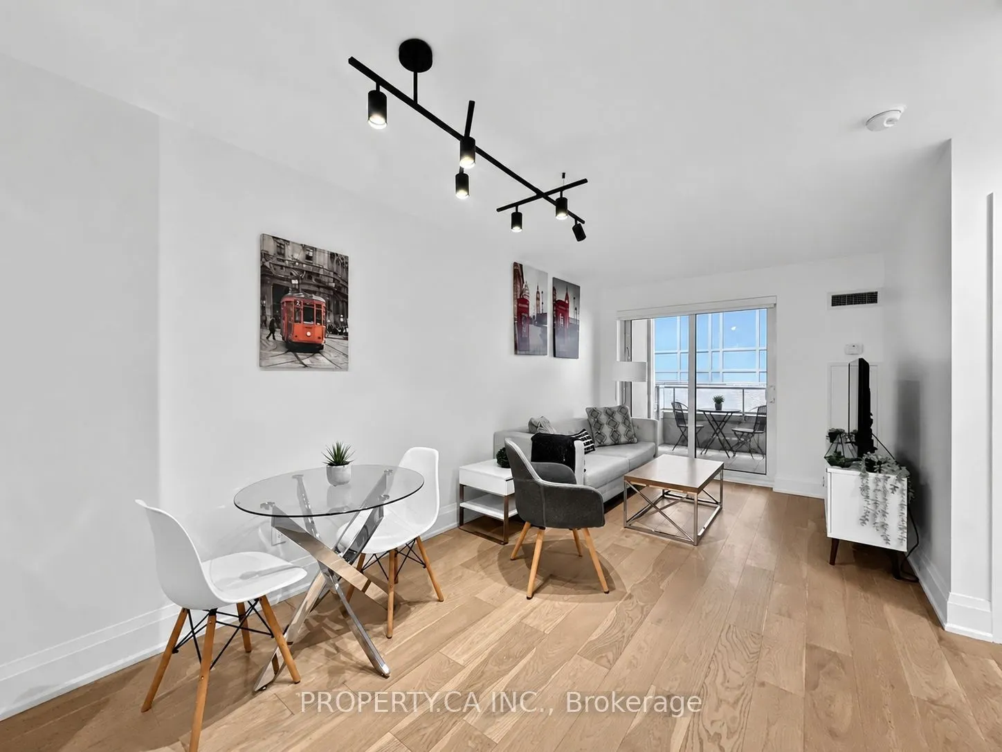 250 Wellington Street #329