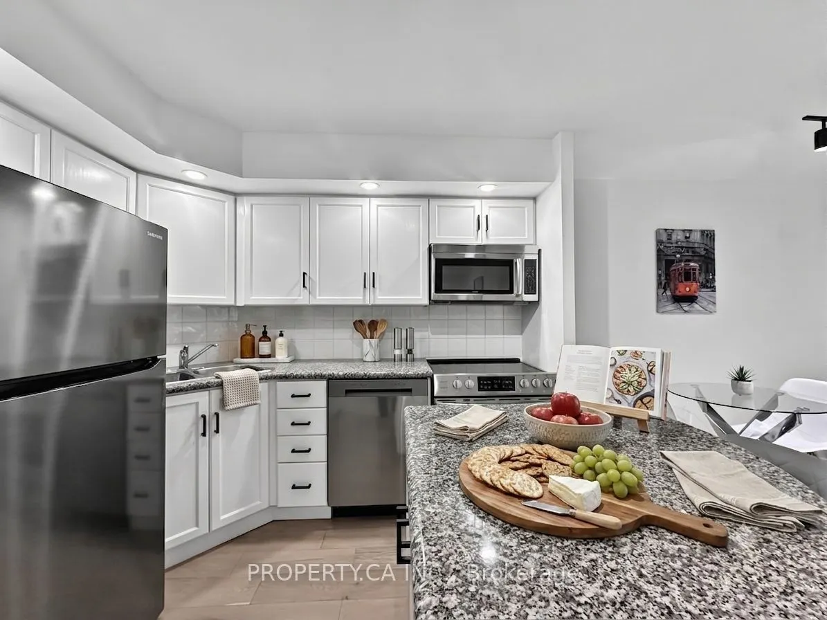 250 Wellington Street #329