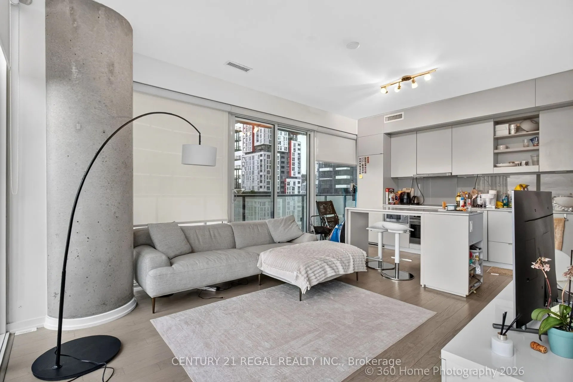 101 Peter Street #2011