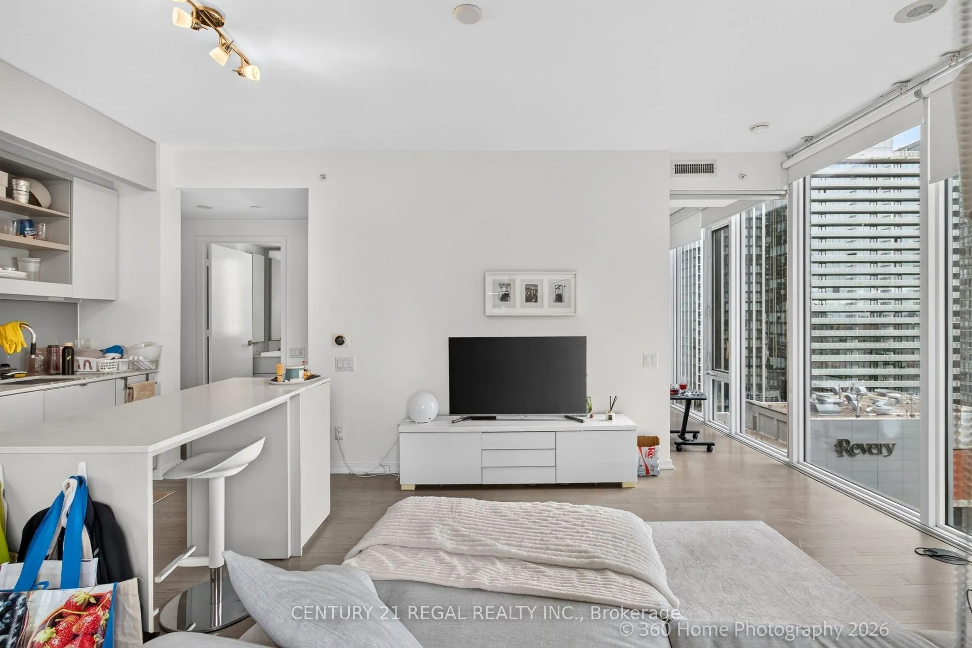 101 Peter Street #2011