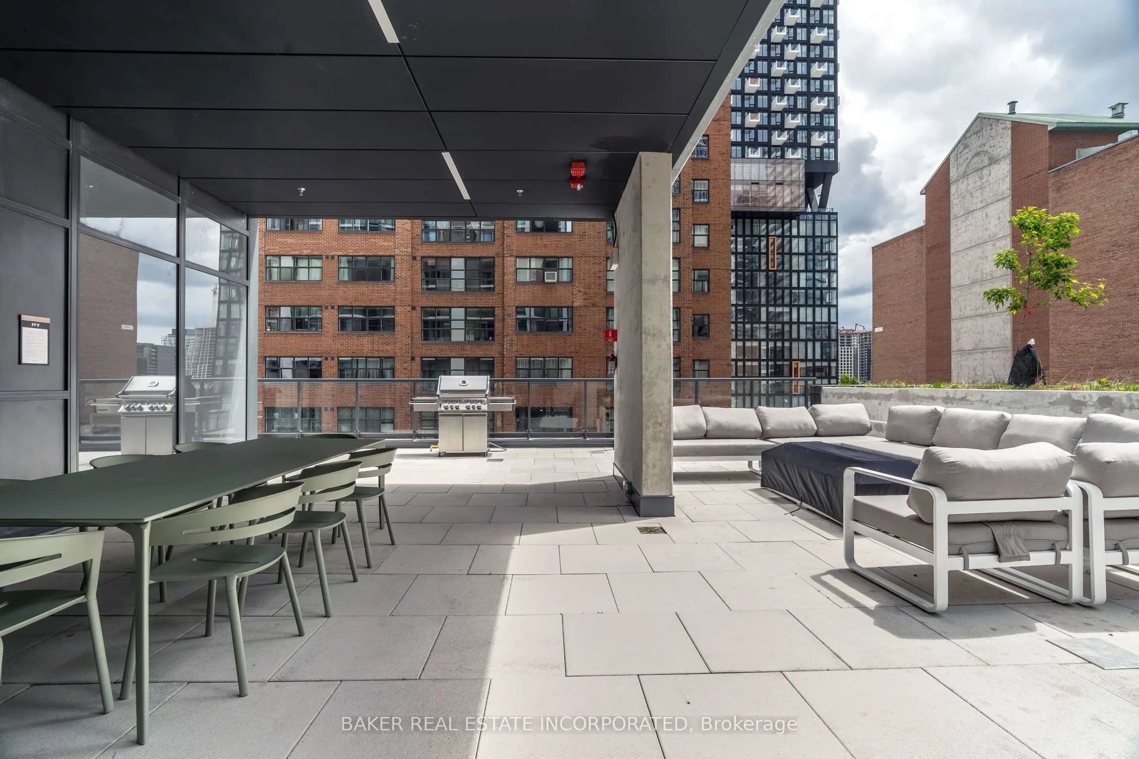 65 Mutual Street #401