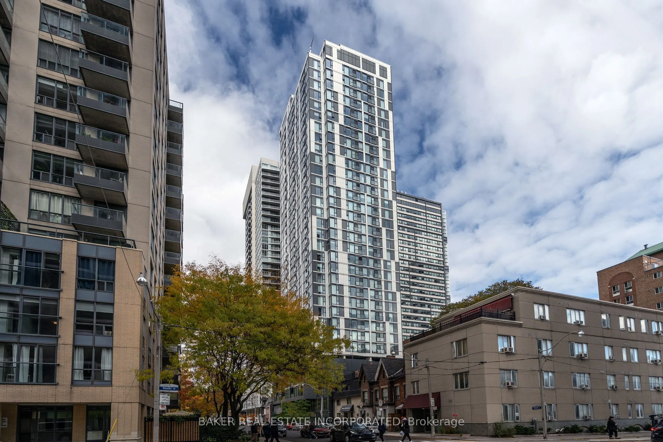 65 Mutual Street #401