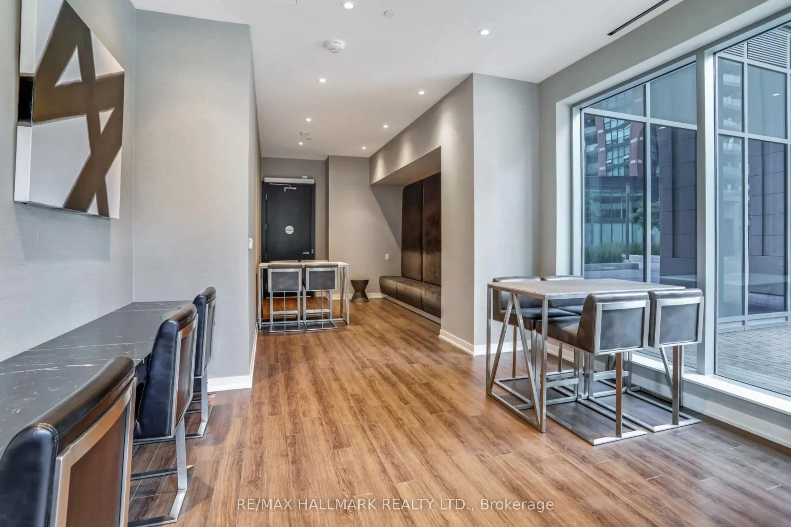 31 Tippett Road #905