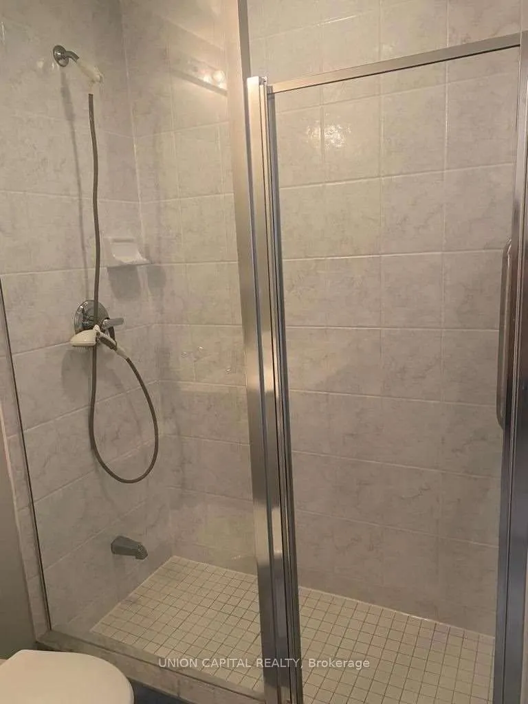 135 Wynford Drive #909