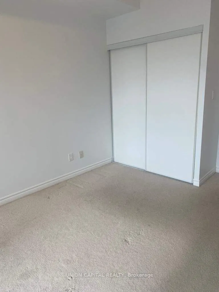 135 Wynford Drive #909