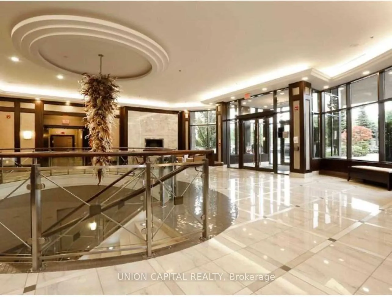135 Wynford Drive #909
