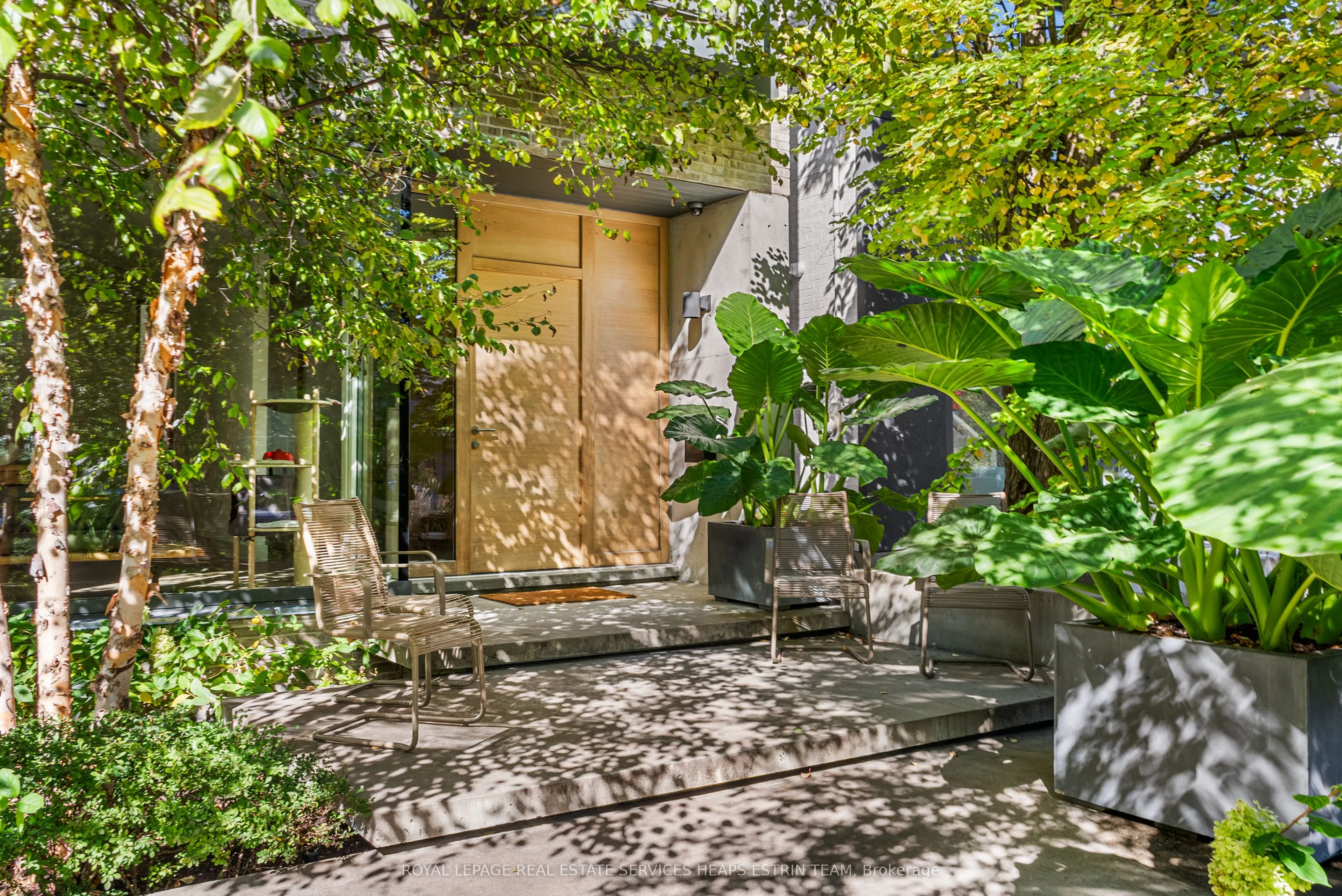 442 Heath Street E
