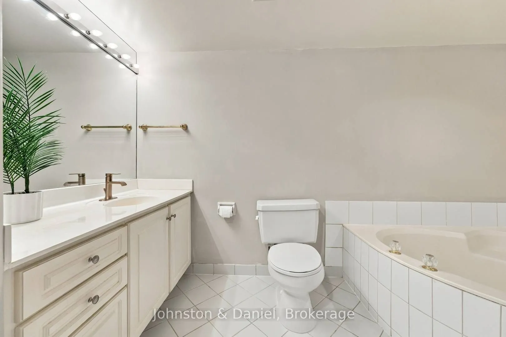 1210 Don Mills Road #210