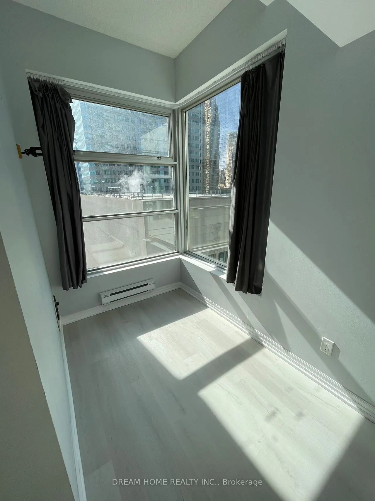 1 King Street W #1705