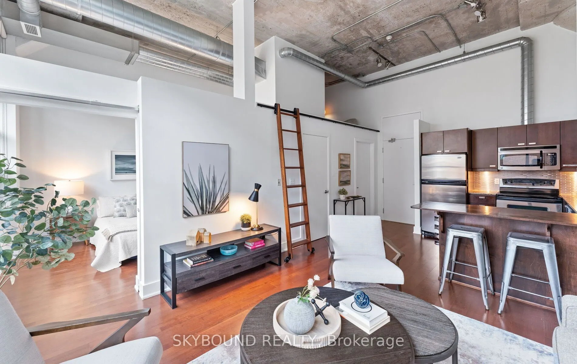 637 Lake Shore Boulevard W #524