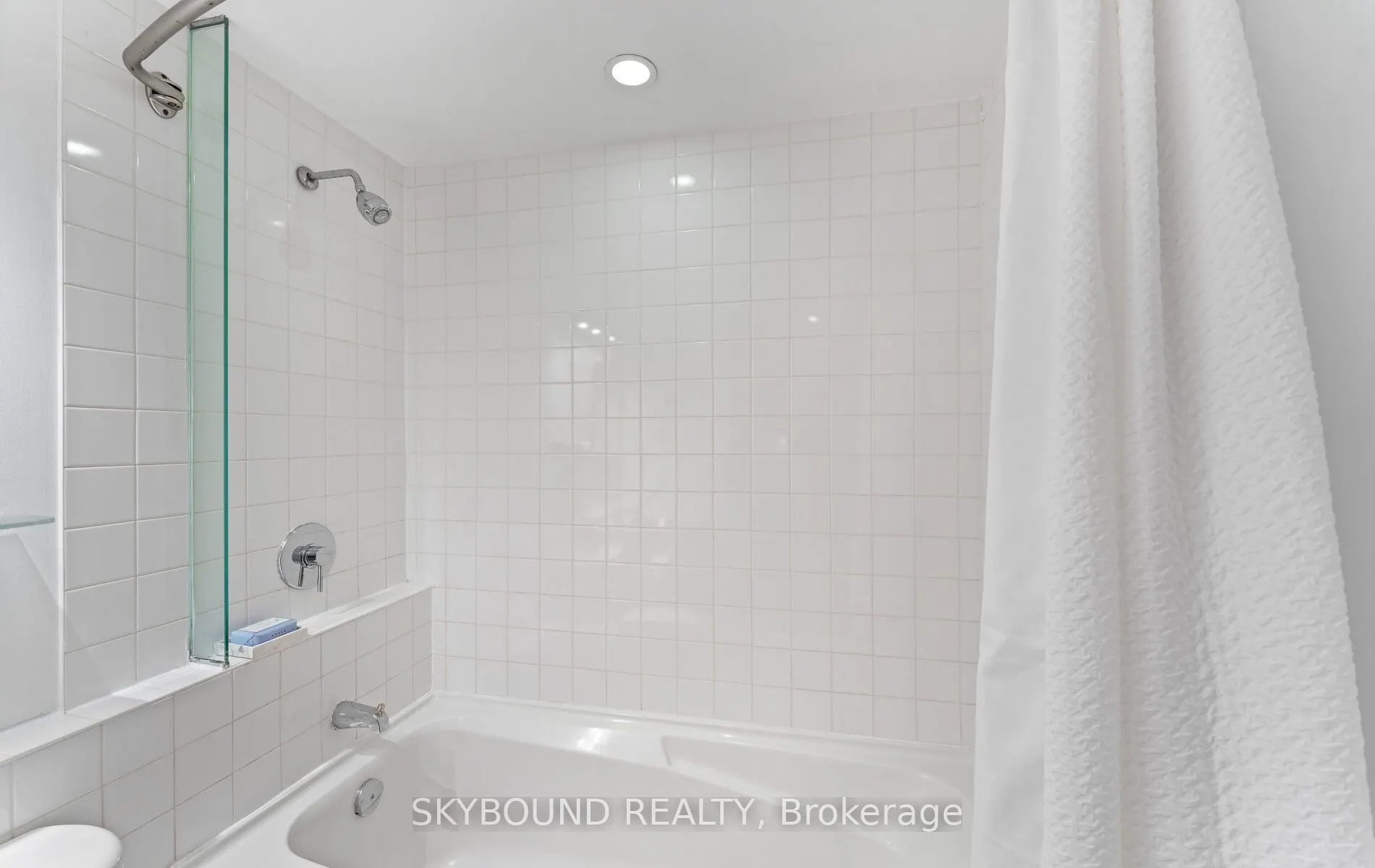 637 Lake Shore Boulevard W #524