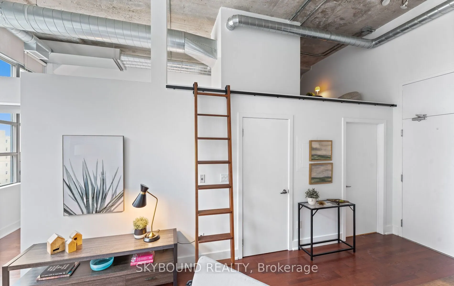 637 Lake Shore Boulevard W #524